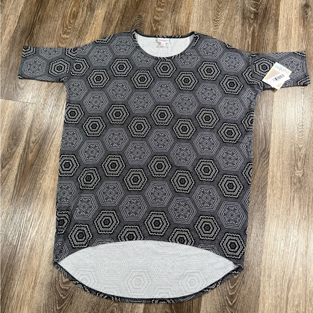 Lularoe Irma Blouse Geometic Black & White SzXS NEW Minimalist Hi-Lo‎ Tunic Y2K